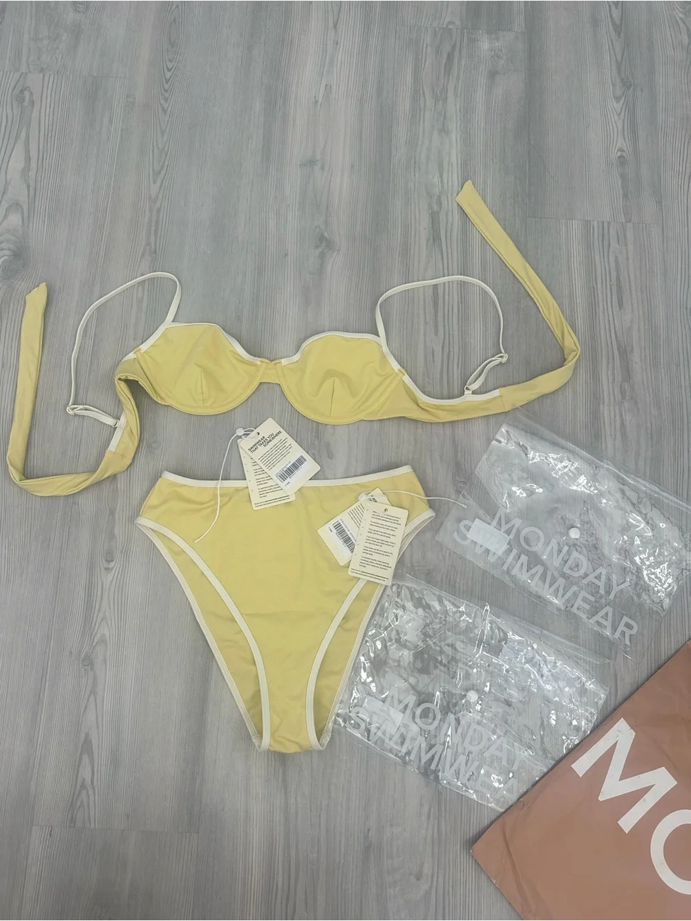MONDAY SWIMWEAR YELLOW RAVELLO AND CAPRI BLOCK TOP SIZE SMALL